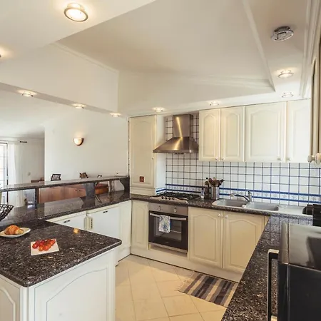 45 - Beautiful Ocean And View Peniche